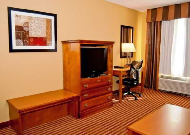 Comfort Inn & Suites Cincinnati Eastgate Pokoj fotografie
