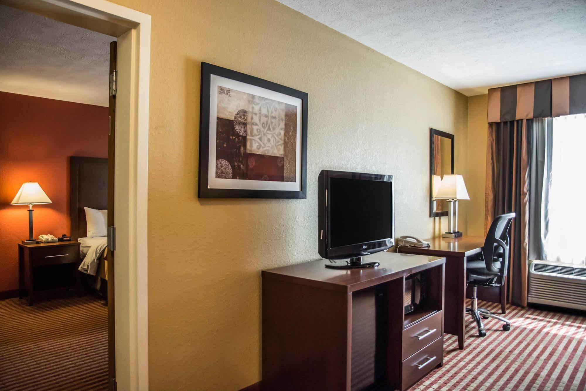 Comfort Inn & Suites Cincinnati Eastgate Exteriér fotografie