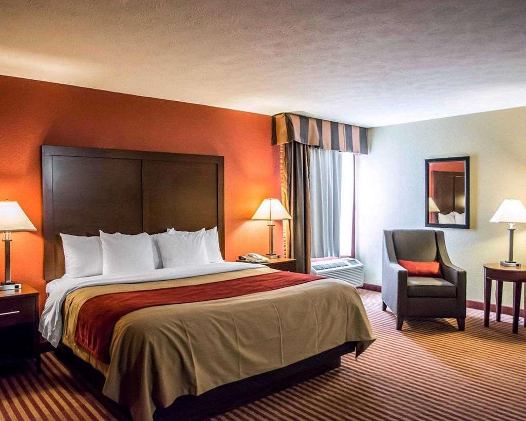 Comfort Inn & Suites Cincinnati Eastgate Pokoj fotografie